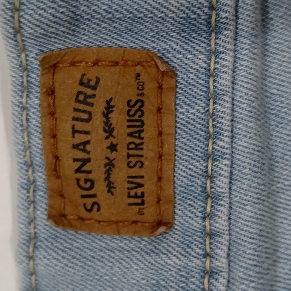 Levi Strauss modern blue jean shorts cut offs size 26 - Picture 4 of 6